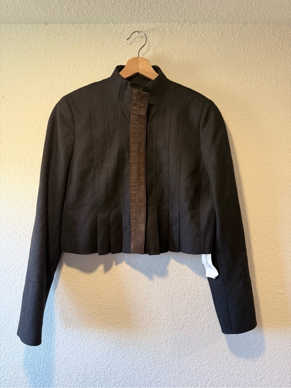 AKRIS Cropped Pleated Dark Grey Zip Up Jacket w/ Suede Detail